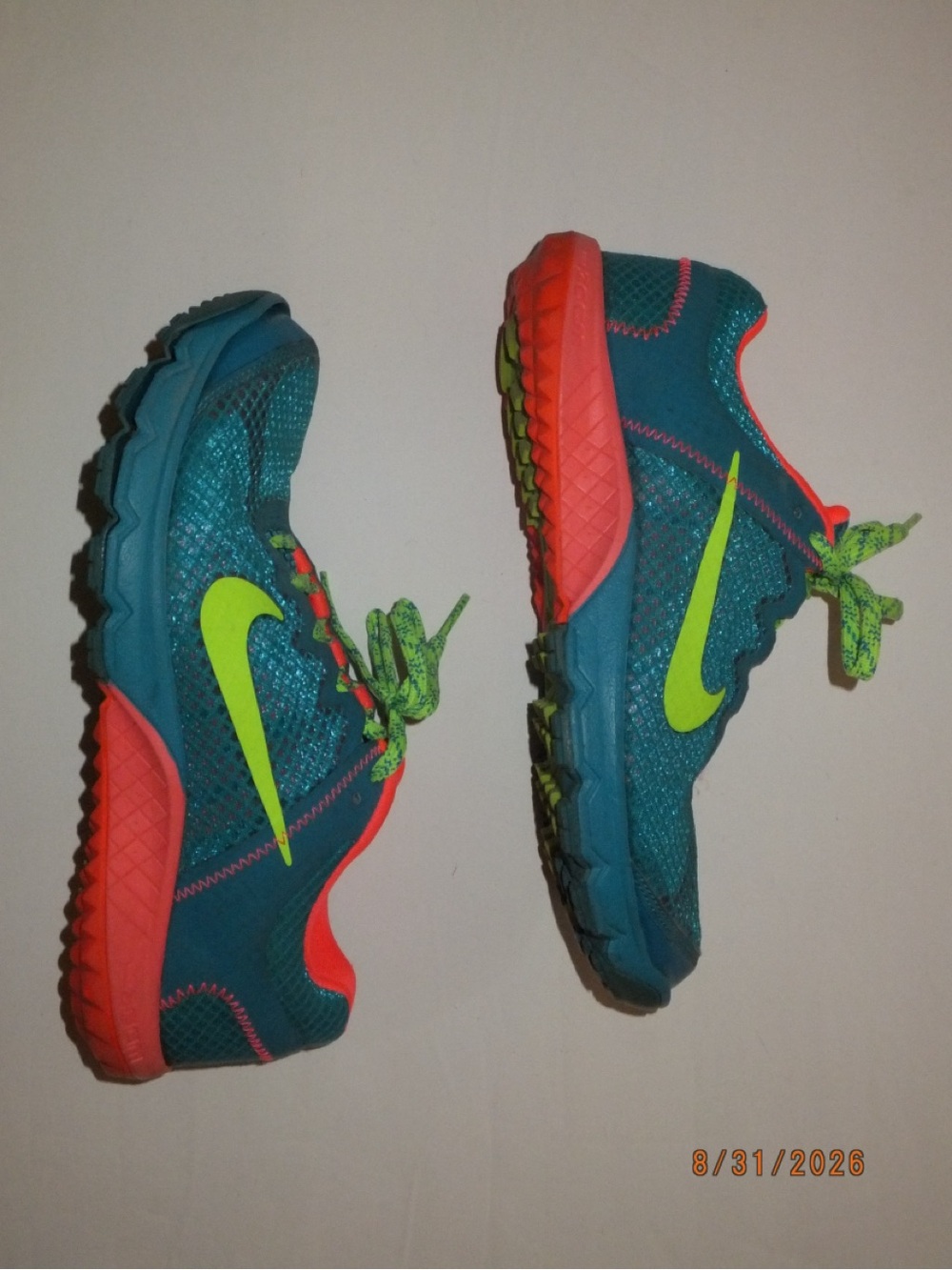 Women’s Nike Zoom Wildhorse Athletic Sneakers teal pink 7.5